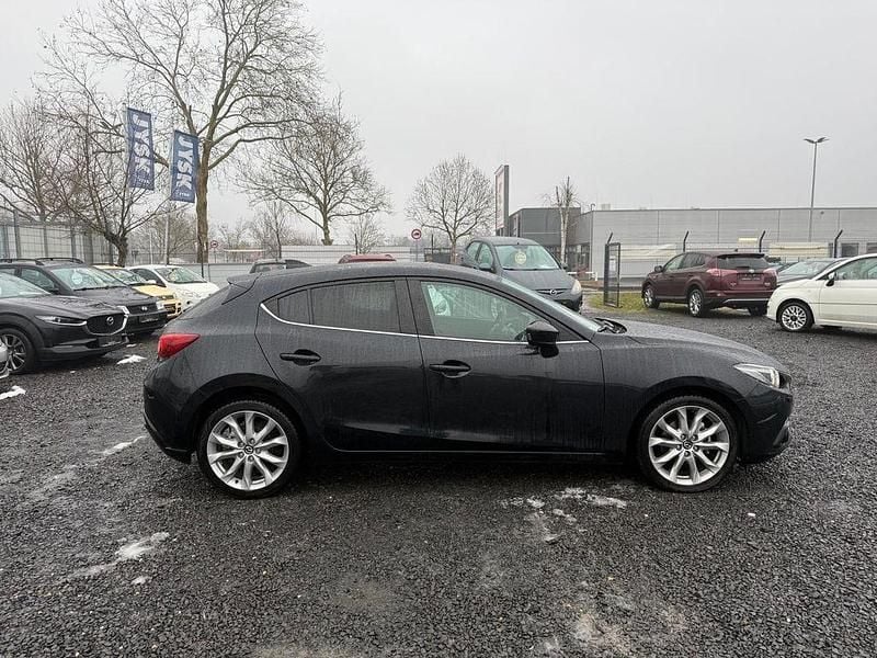 Gebraucht Mazda 3 Sports-Line 120 PS (88 kW) 2016 Schwarz Limousine