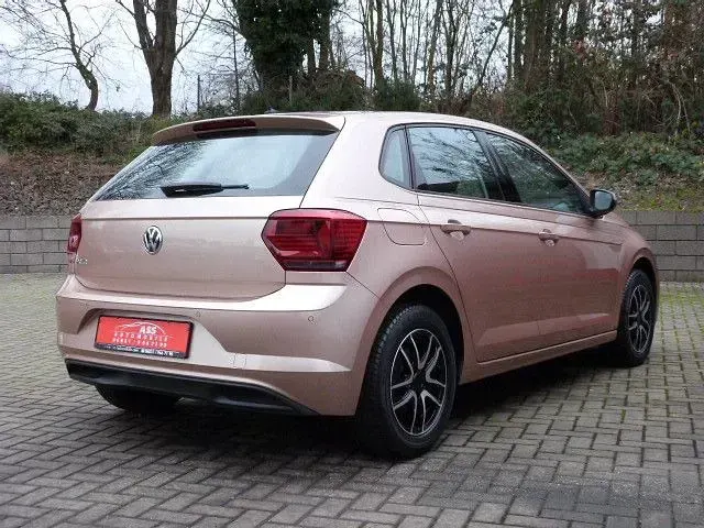 Gebraucht VW Polo Comfortline 95 PS (69 kW) 2018 Gold Kleinwagen