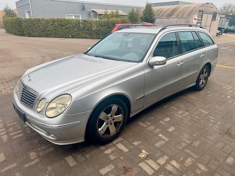 Gebraucht 2005 Mercedes E320 Avantgarde Kombi | 2.490 € (Superpreis) - Bild 1/4
