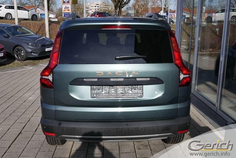Gebraucht Dacia Jogger Extreme 110 PS (80 kW) 2025 Zedergrün Van / Kleinbus