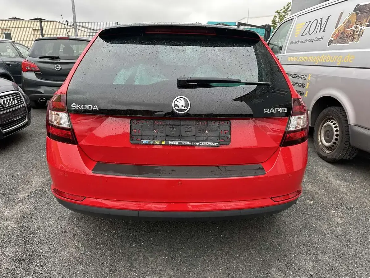 Gebraucht Skoda Rapid Style 105 PS (77 kW) 2014 Corridarot Kleinwagen