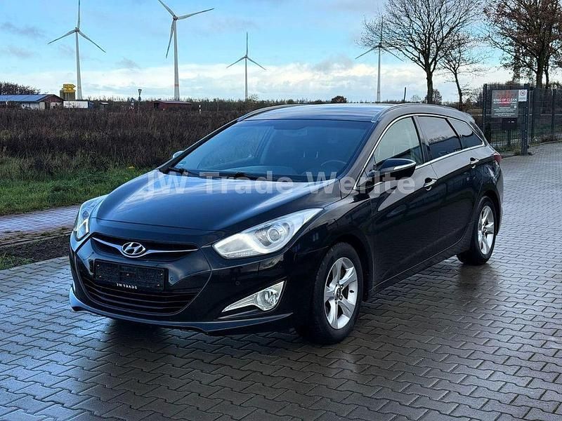 Schwarz Gebraucht 2014 Hyundai i40 Kombi | 8.499 € (Fairer Preis) - Bild 1/4
