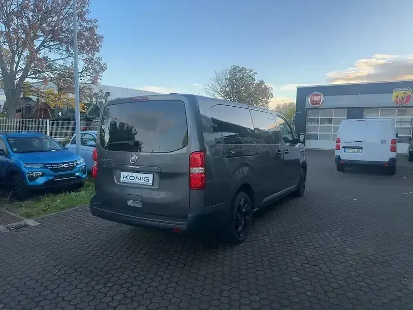 Gebraucht Fiat Scudo 177 PS (130 kW) 2023 Grau Van