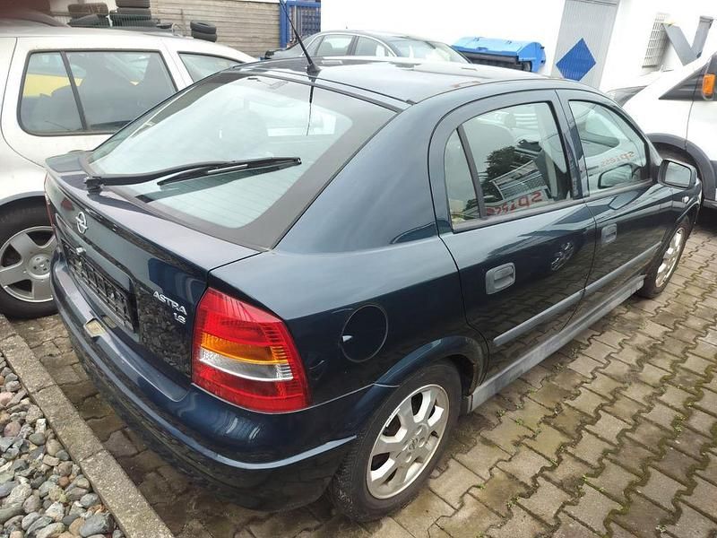 Gebraucht Opel Astra Selection 84 PS (61 kW) 2001 Blau Limousine