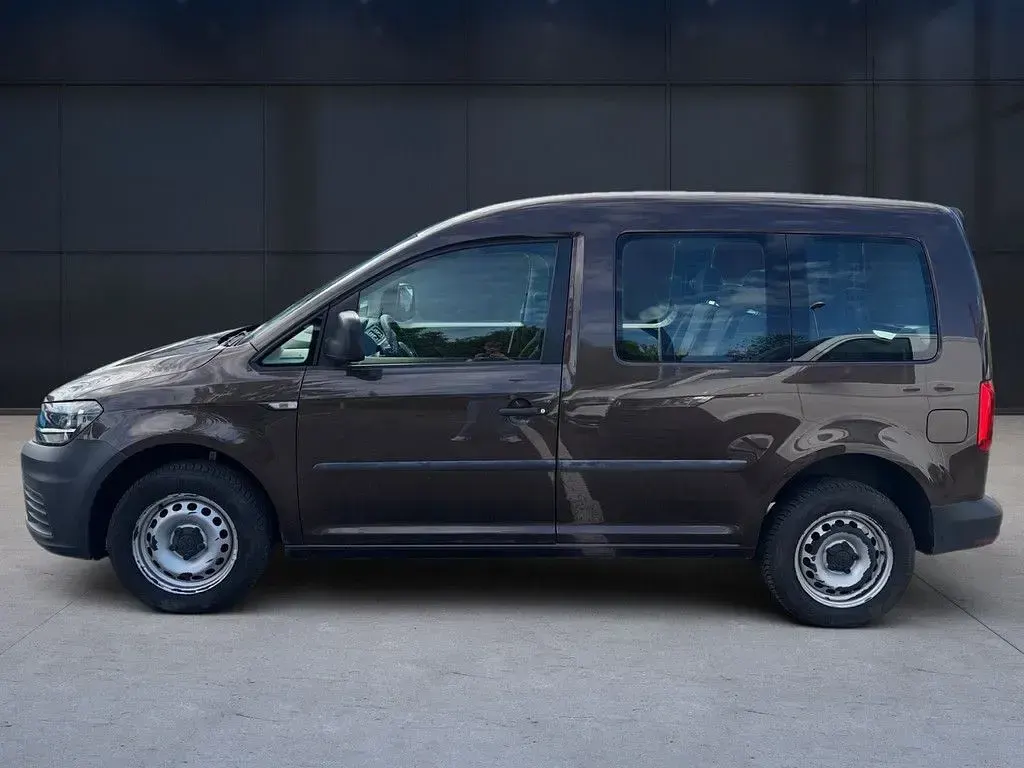 Gebraucht VW Caddy Basis 84 PS (61 kW) 2017 Chestnut brown Van / Kleinbus