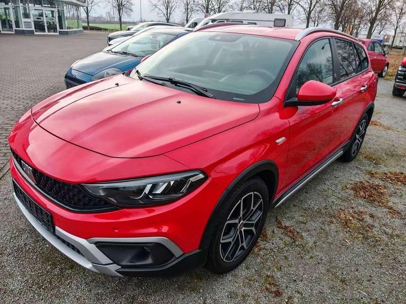 Gebraucht Fiat Tipo Red 99 PS (72 kW) 2022 Passione rot Kombi