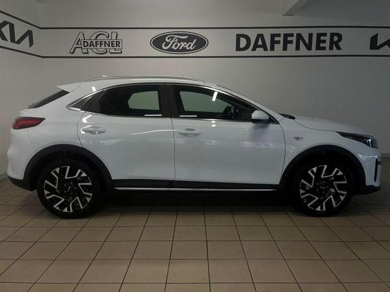 Gebraucht Kia XCeed Vision 140 PS (102 kW) 2024 (wd) casa white s SUV