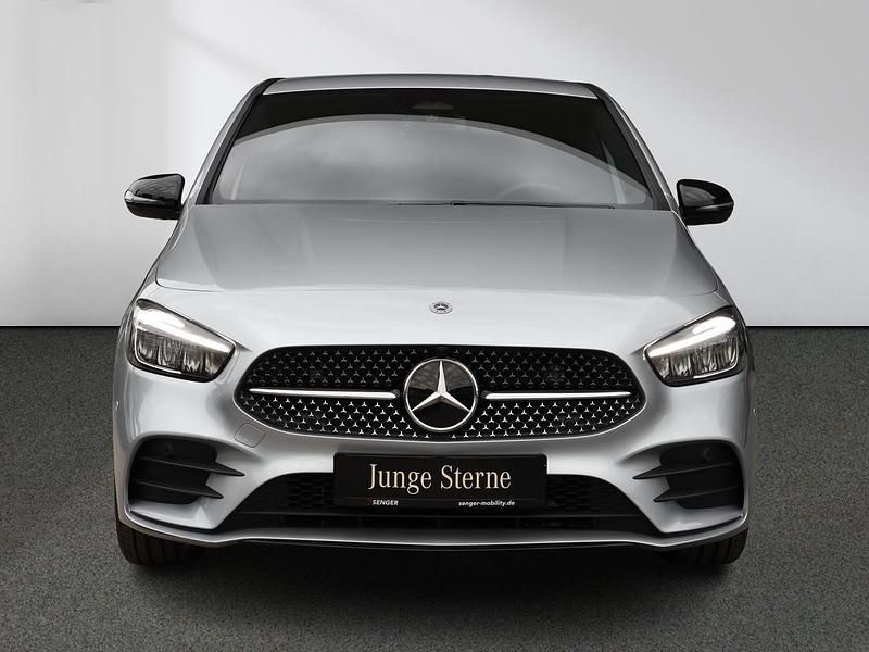 Gebraucht Mercedes B180 AMG 136 PS (100 kW) 2024 Silber Kleinwagen
