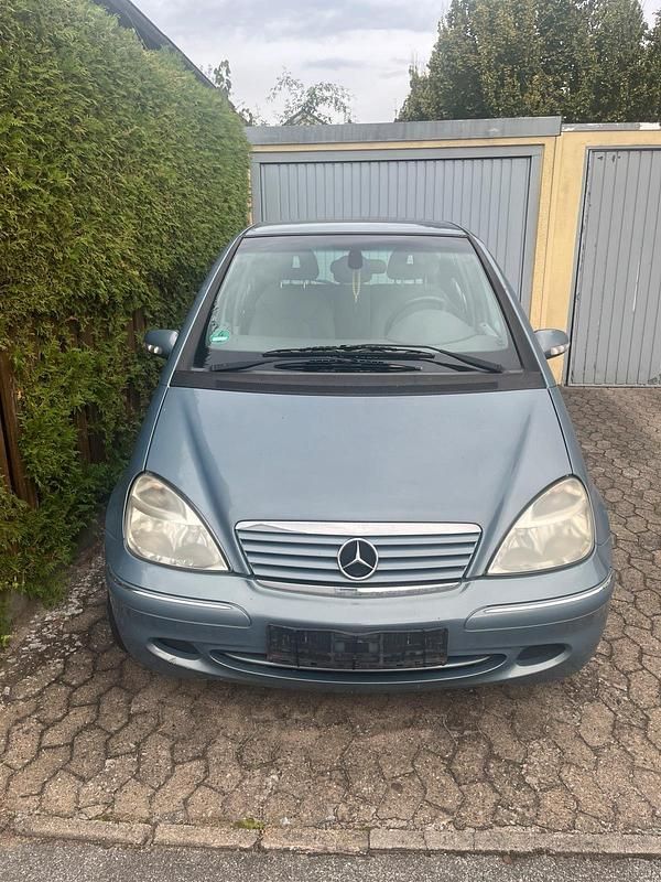 Grün Gebraucht 2004 Mercedes A160 Kleinwagen | 650 € (Guter Preis) - Bild 1/4