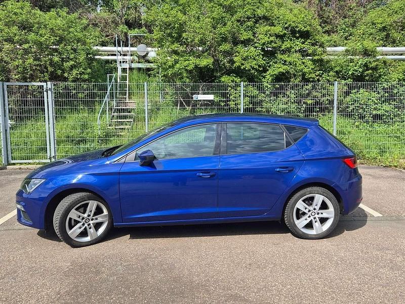Usata Seat Leon FR 131 CV (96 kW) 2019 Blu Berlina