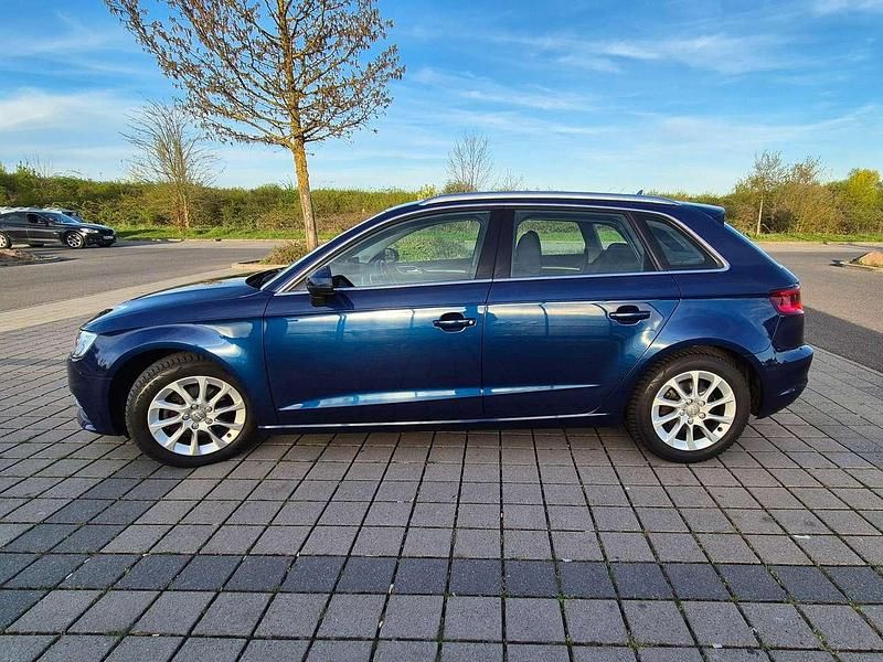 Gebraucht Audi A3 Ambition 150 PS (110 kW) 2016 Blau Kombi