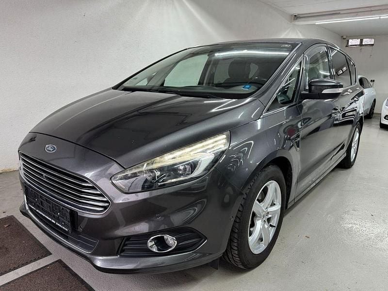Gebraucht Ford S-MAX S 179 PS (131 kW) 2016 Grau Van / Kleinbus