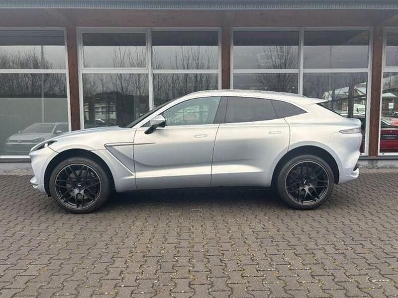 Gebraucht Aston Martin DBX 551 PS (405 kW) 2021 Silber SUV