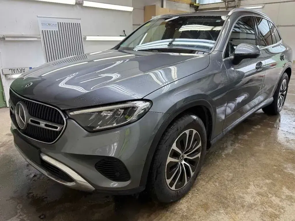 Gebraucht Mercedes GLC220 197 PS (144 kW) 2023 Grau SUV