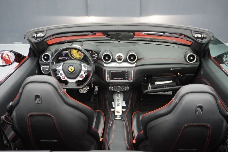 Gebraucht Ferrari California 560 PS (411 kW) 2015 Rot Cabrio