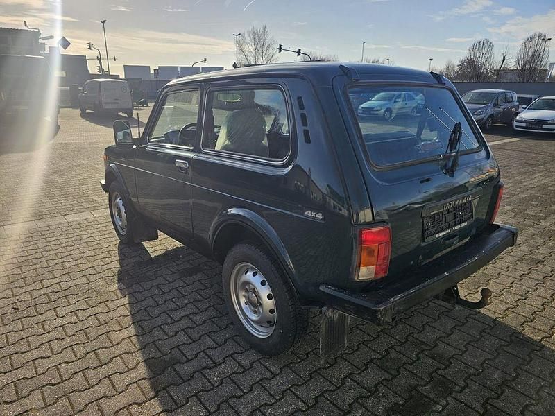 Gebraucht Lada niva 82 PS (60 kW) 2006 Grün SUV