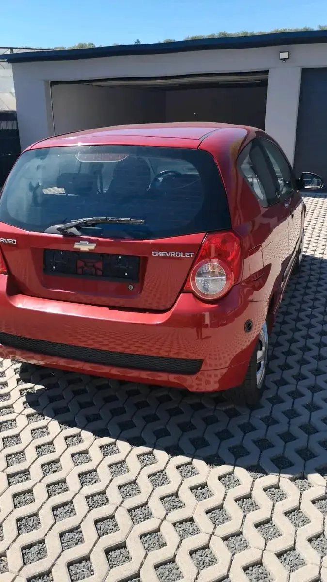Używany Chevrolet Aveo 84 KM (61 kW) 2009 Czerwony Hatchback