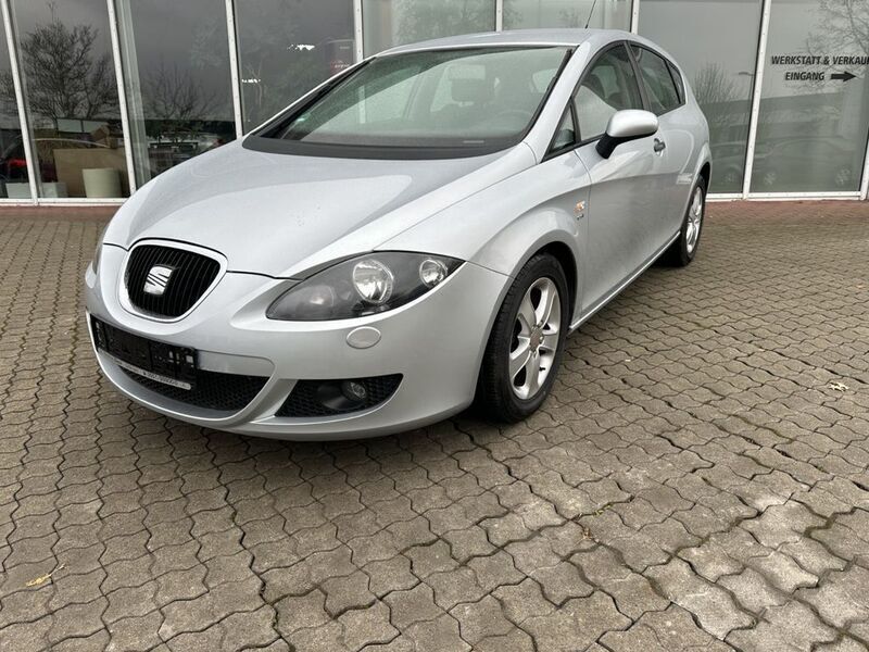 Grau Gebraucht 2008 Seat Leon Sport Kleinwagen | 4.350 € (Fairer Preis) - Bild 1/4