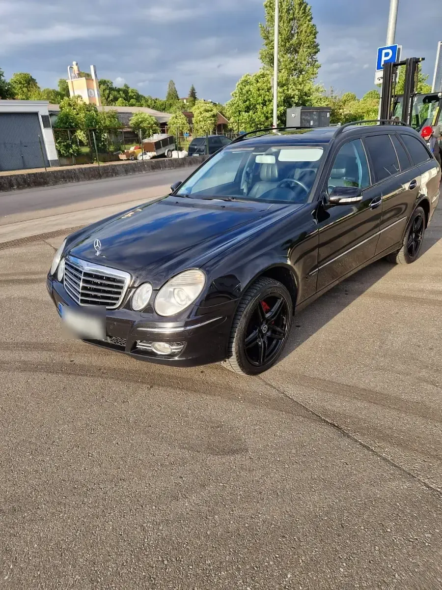 Gebraucht Mercedes E320 Avantgarde 224 PS (164 kW) 2007 Schwarz Kombi