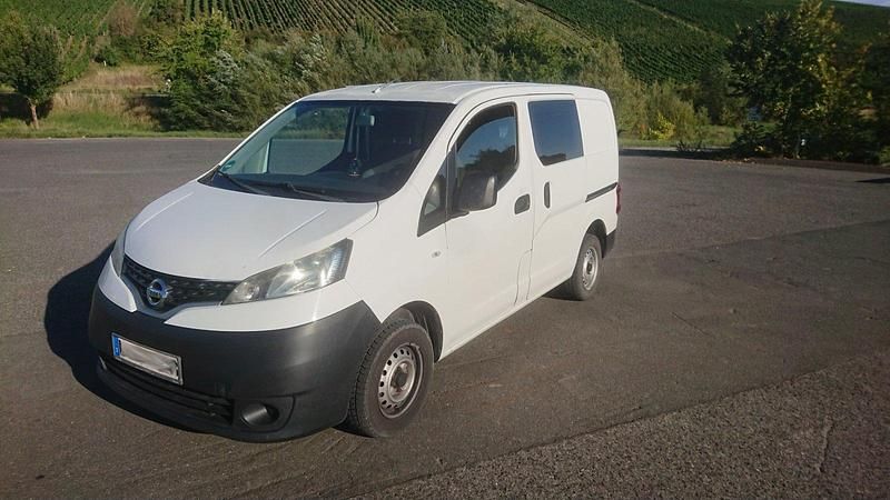 Weiß Gebraucht 2012 Nissan NV200 Van | 5.490 € (Teuer) - Bild 1/4