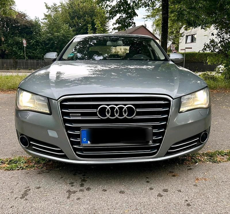 Silber Gebraucht 2010 Audi A8 Limousine | 10.500 € (Fairer Preis) - Bild 1/4