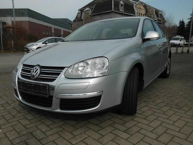 Gebraucht VW Jetta Trendline 102 PS (75 kW) 2006 Silber Limousine