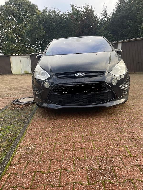 Schwarz Gebraucht 2011 Ford S-MAX Titanium Van / Kleinbus | 3.650 € (Superpreis) - Bild 1/4