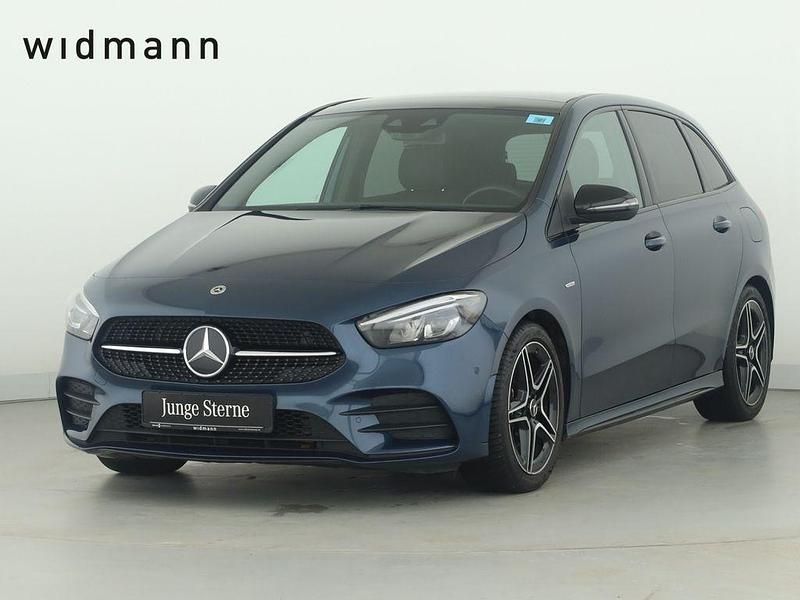 Gebraucht Mercedes B200 AMG 163 PS (119 kW) 2021 Denimblau metallic Van / Kleinbus