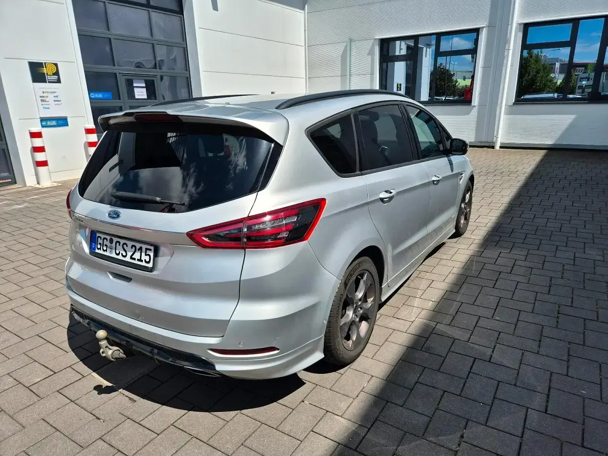 Gebraucht Ford S-MAX ST-Line 190 PS (139 kW) 2019 Silber Van / Kleinbus