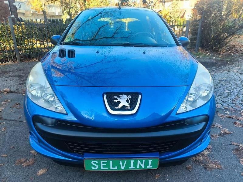 Gebraucht Peugeot 206+ Urban Move 73 PS (53 kW) 2012 Blau Kleinwagen