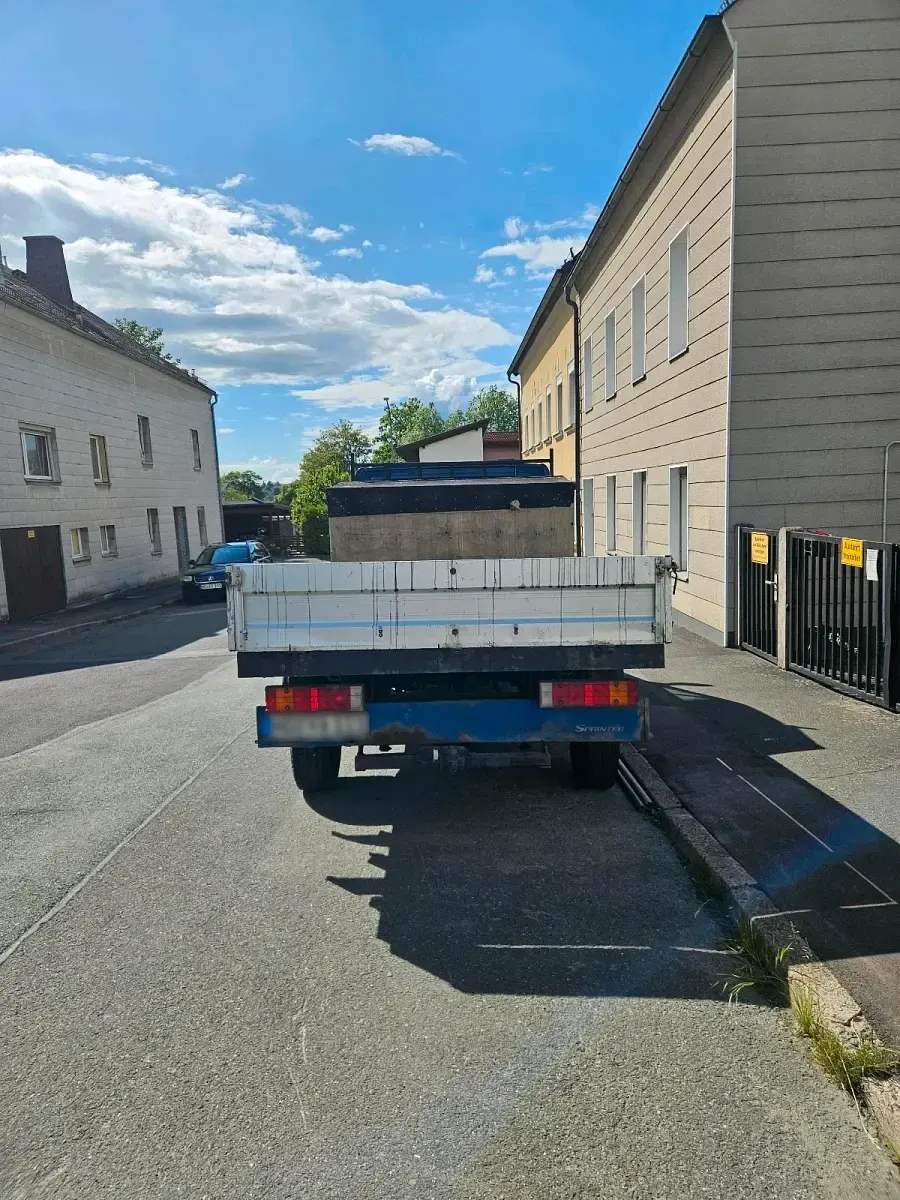 Gebraucht Mercedes Sprinter 82 PS (60 kW) 2026 Blau Van