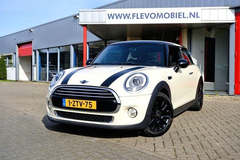 Gebraucht Mini Cooper Pepper 136 PS (100 kW) 2015 Weiß Kleinwagen