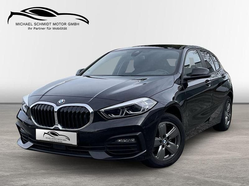 Black sapphire Gebraucht 2023 BMW 118 Advantage Kleinwagen | 18.150 € (Guter Preis) - Bild 1/4