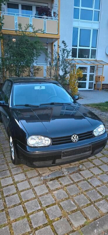 Schwarz Gebraucht 2001 VW Golf IV Kleinwagen | 800 € (Superpreis) - Bild 1/4