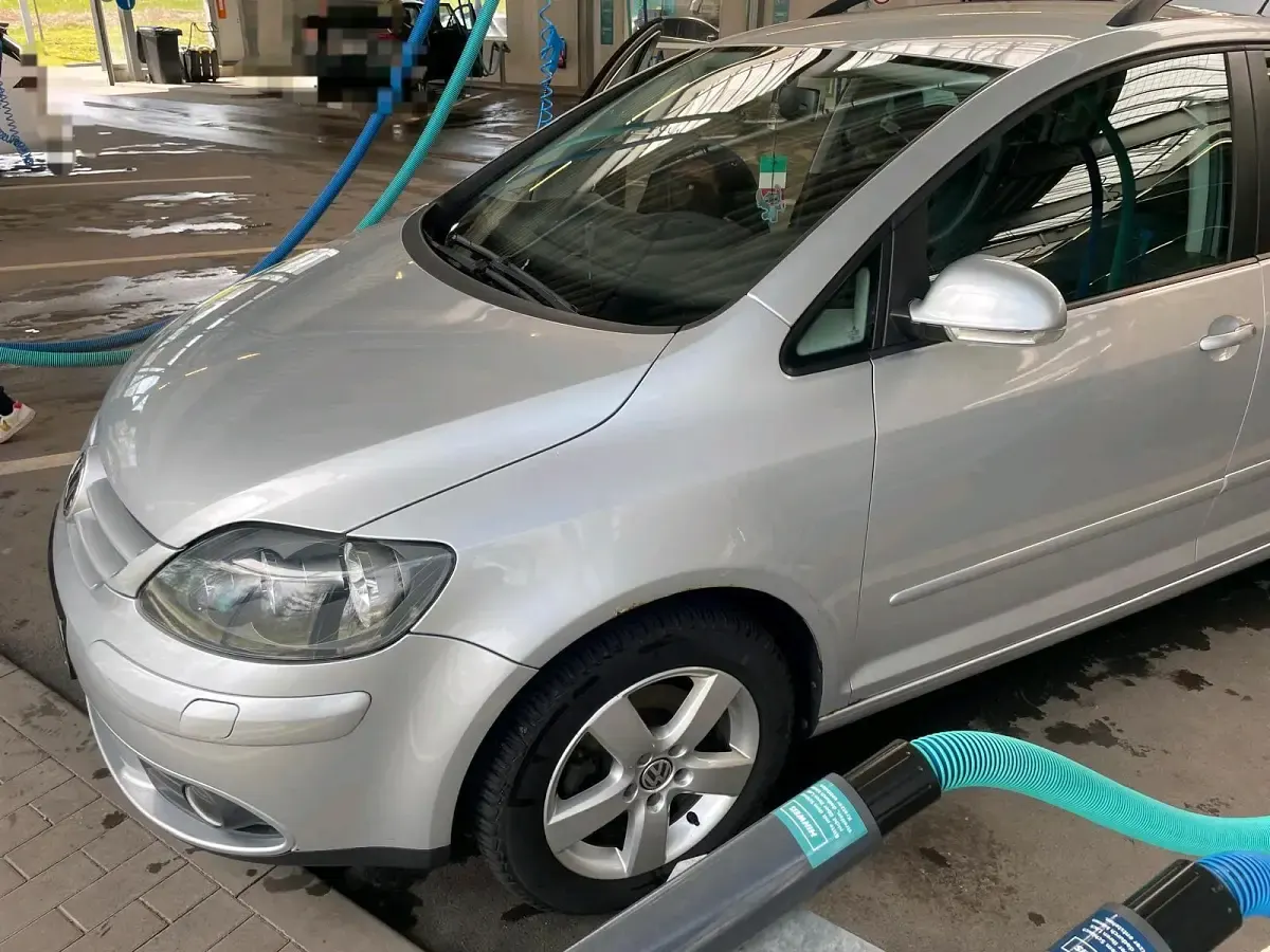 Gebraucht VW Golf Plus Cross United 80 PS (58 kW) 2007 Silber Van / Kleinbus
