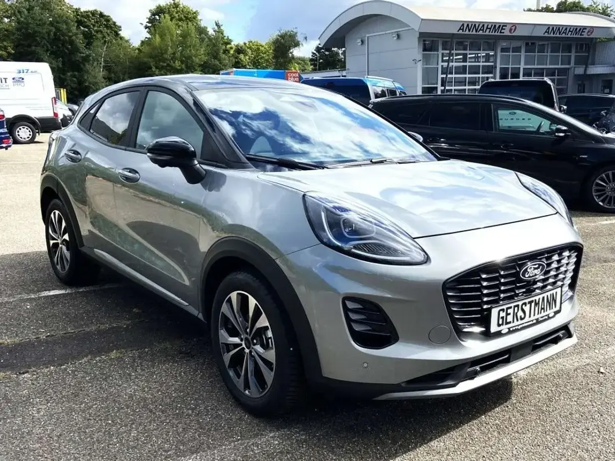 Neu Ford Puma Titanium 125 PS (91 kW) 2025 Solar silver metallic SUV