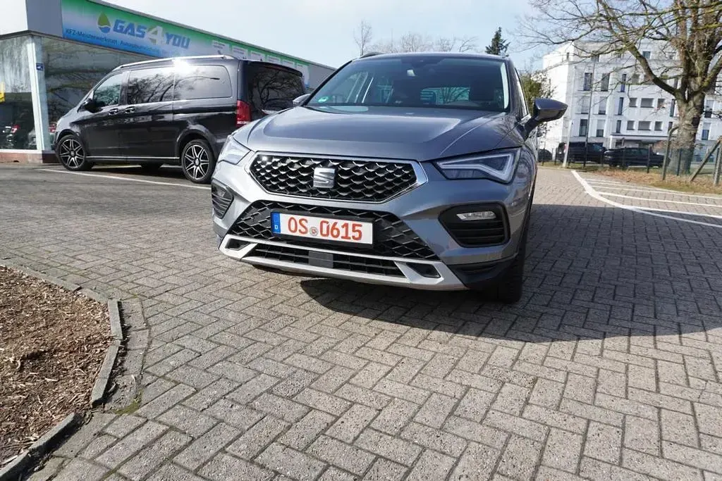 Usado Seat Ateca Xperience 150 CV (110 kW) 2025 Gris SUV