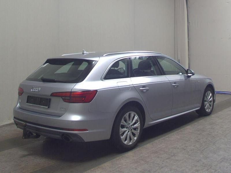 Gebraucht Audi A4 Design 190 PS (139 kW) 2016 Florettsilber metallic Kombi