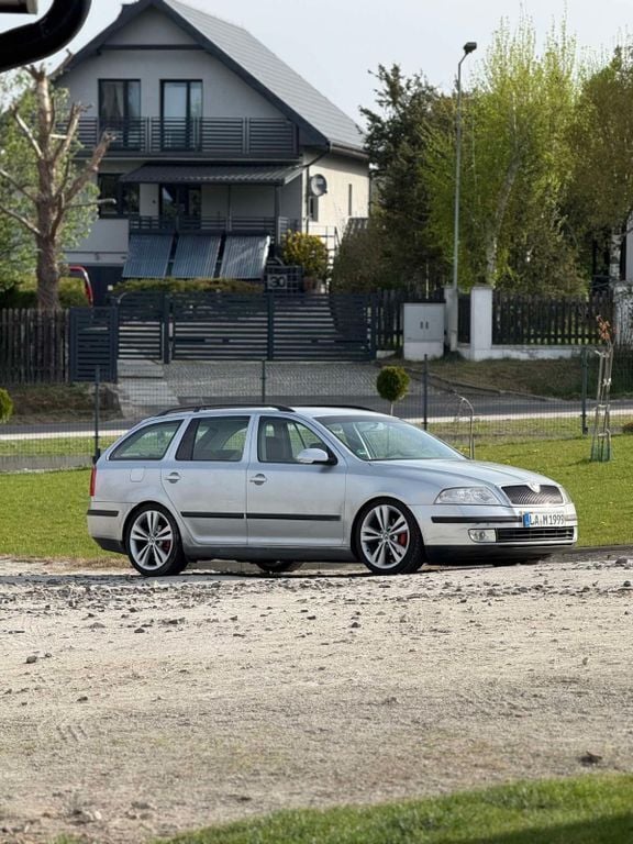 Silber Gebraucht 2009 Skoda Octavia Elegance Kombi | 3.399 € (Guter Preis) - Bild 1/4