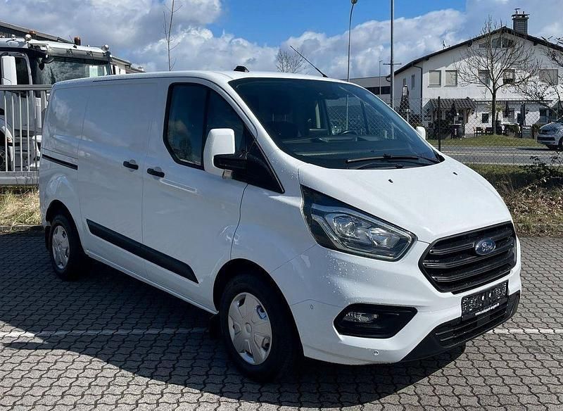 Gebraucht Ford Transit Custom 105 PS (77 kW) 2021 Weiß Van / Kleinbus