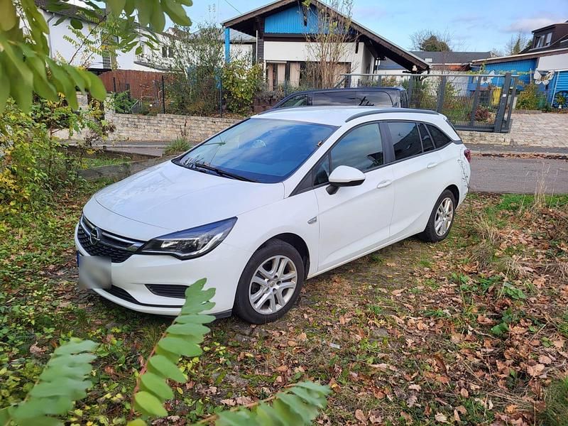 Gebraucht Opel Astra 110 PS (80 kW) 2016 Weiß Kombi