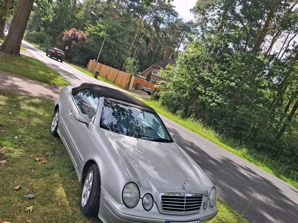 Gebraucht Mercedes CLK200 Elegance 163 PS (119 kW) 2002 Silber Cabrio