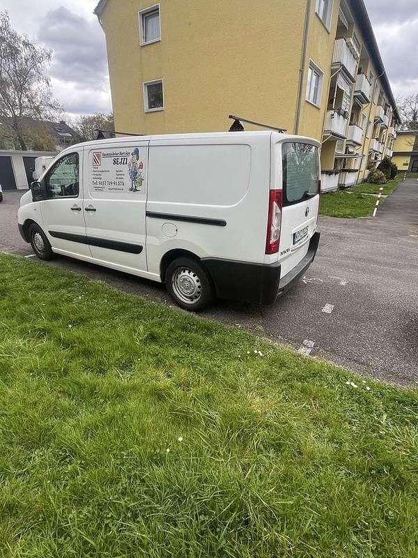 Gebraucht Toyota Proace 128 PS (94 kW) 2015 Weiß Van / Kleinbus