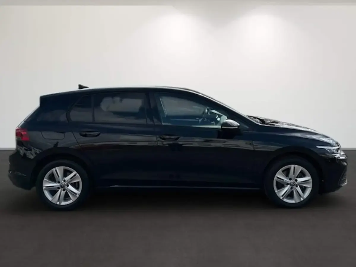 Gebraucht VW Golf VIII Life 150 PS (110 kW) 2021