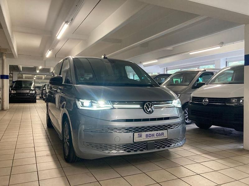Silber Gebraucht 2022 VW T7 Style Van | 46.900 € - Bild 1/4