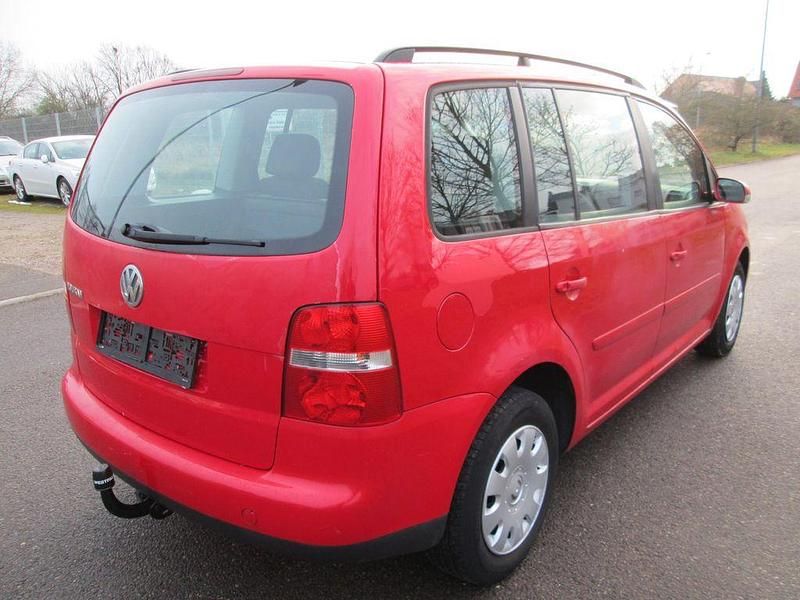 Gebraucht VW Touran Trendline 116 PS (85 kW) 2003 Rot Van / Kleinbus