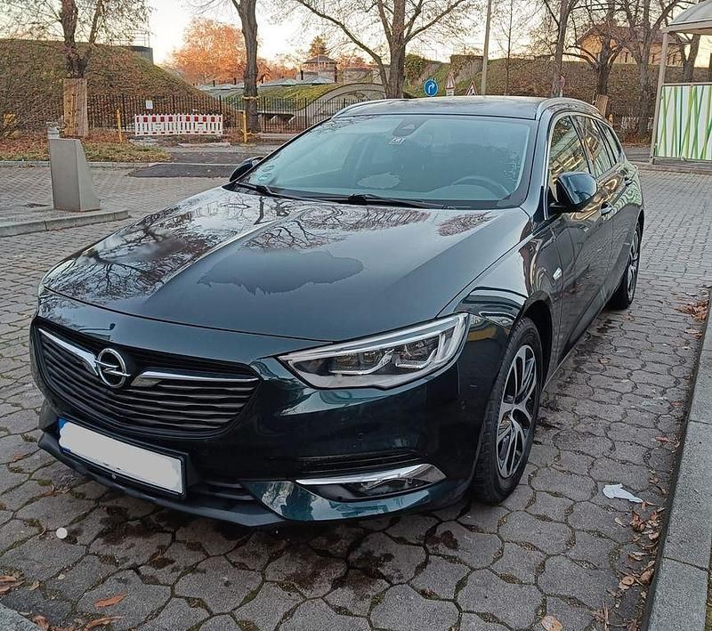 Grün Gebraucht 2017 Opel Insignia Dynamic Kombi | 12.999 € (Guter Preis) - Bild 1/4