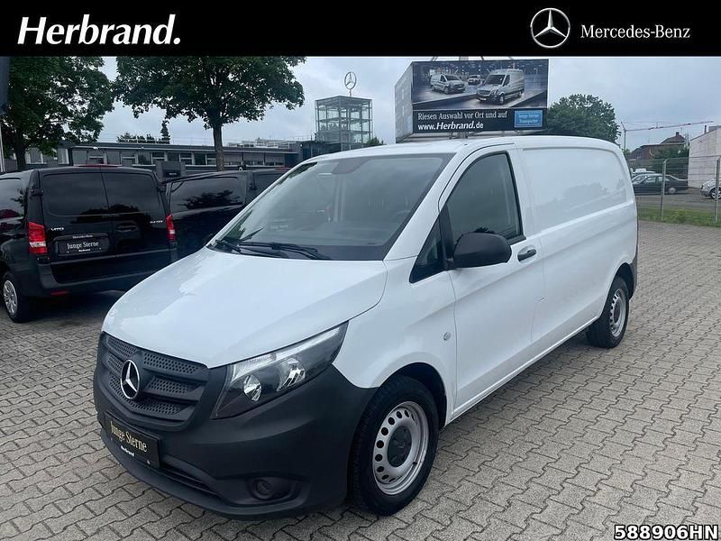 Weiß Gebraucht 2020 Mercedes Vito Van / Kleinbus | 19.028 € (Teuer) - Bild 1/4