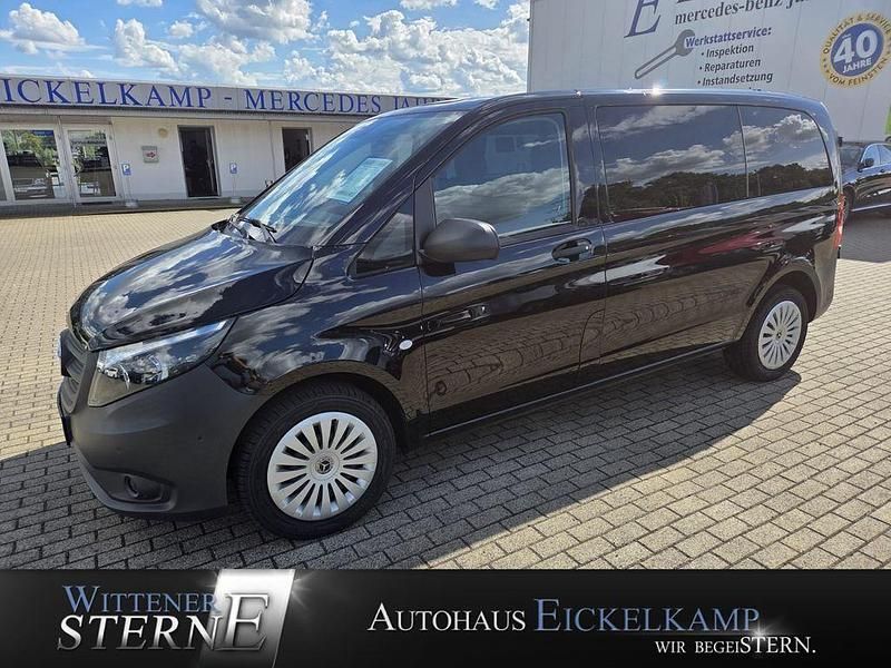 Schwarz Gebraucht 2020 Mercedes Vito Van / Kleinbus | 37.990 € (Fairer Preis) - Bild 1/4
