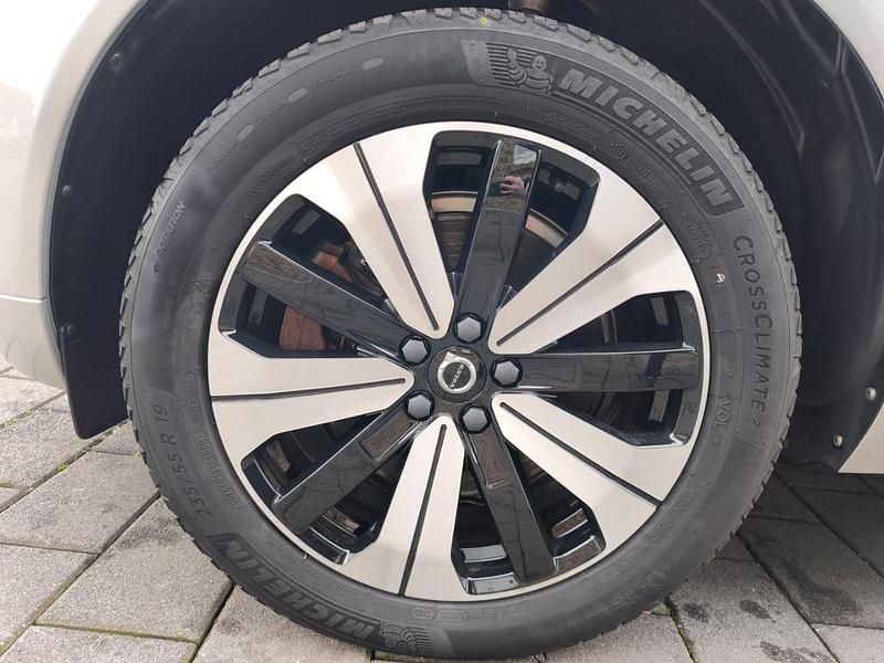 Gebraucht Volvo XC60 Plus 398 PS (292 kW) 2024 Silber SUV